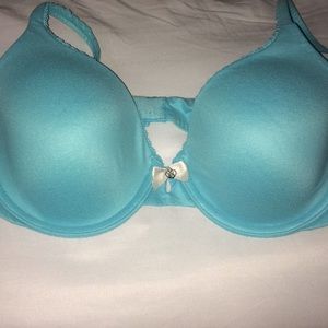 Victoria’s Secret (body by Victoria) bra
